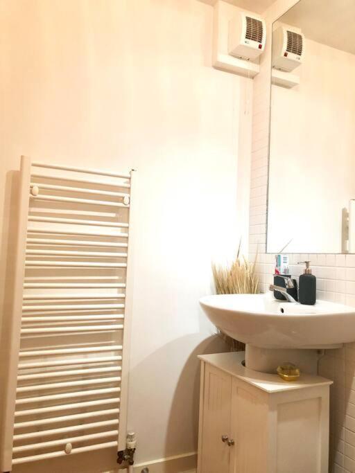 Modern Spacious Retreat Full Fibre Wi-Fi & Free Parking Эдинбург Экстерьер фото