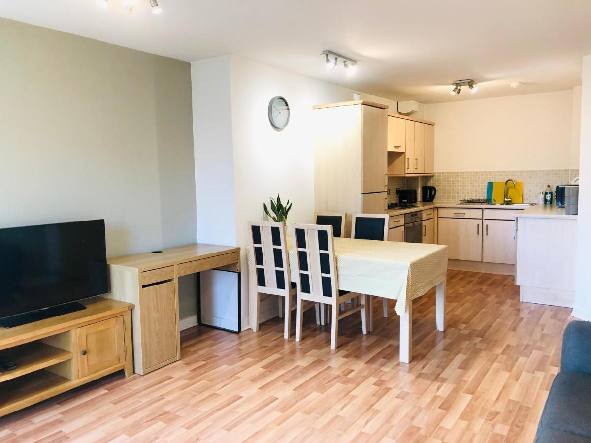 Modern Spacious Retreat Full Fibre Wi-Fi & Free Parking Эдинбург Экстерьер фото