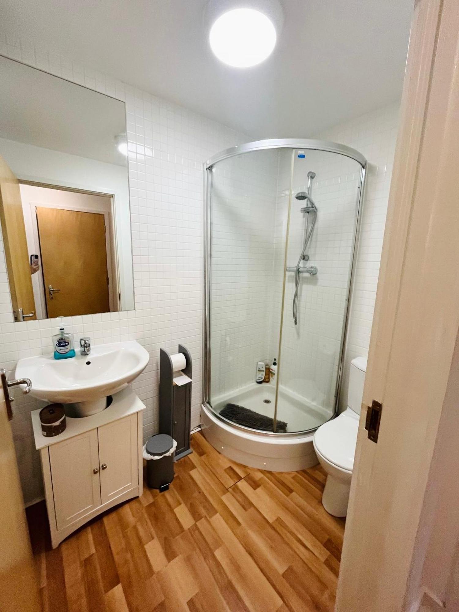 Modern Spacious Retreat Full Fibre Wi-Fi & Free Parking Эдинбург Экстерьер фото