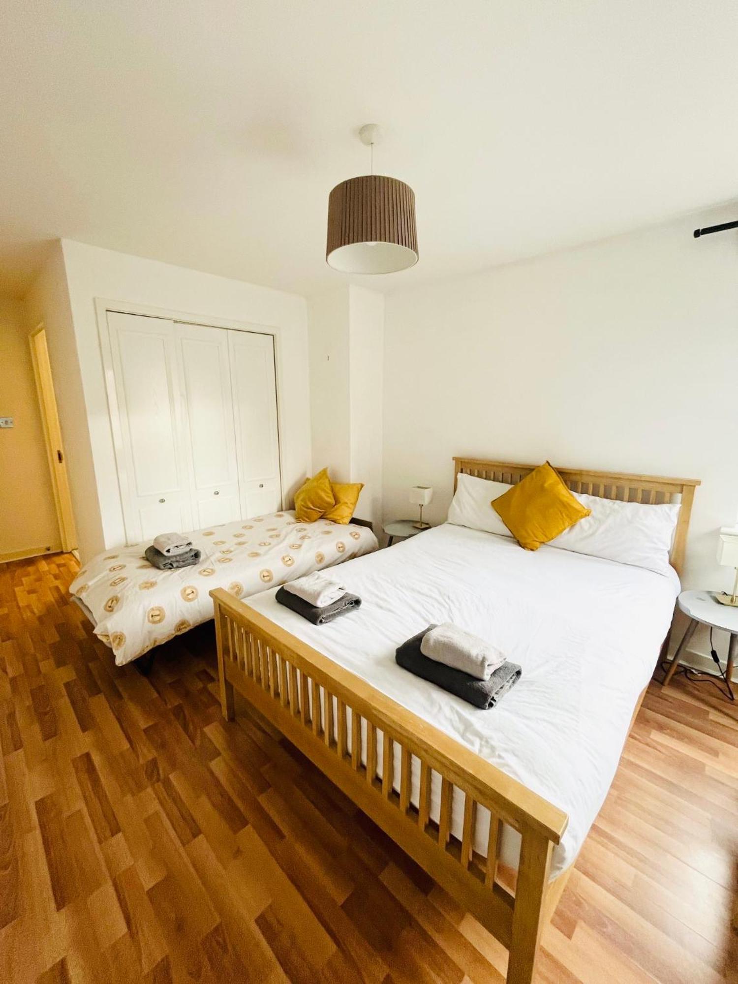 Modern Spacious Retreat Full Fibre Wi-Fi & Free Parking Эдинбург Экстерьер фото